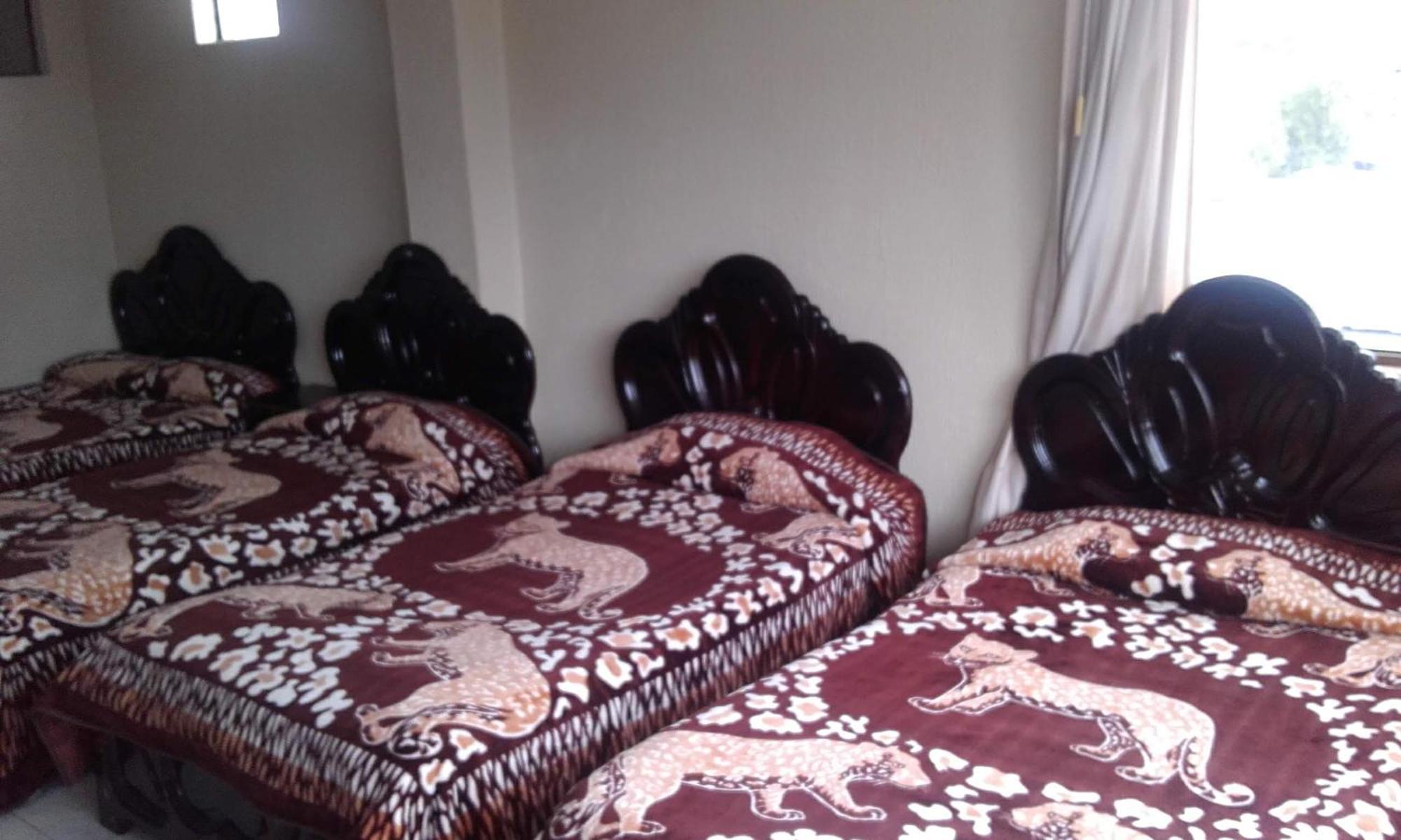 Hostal Lesly Salome Tulcan Bagian luar foto