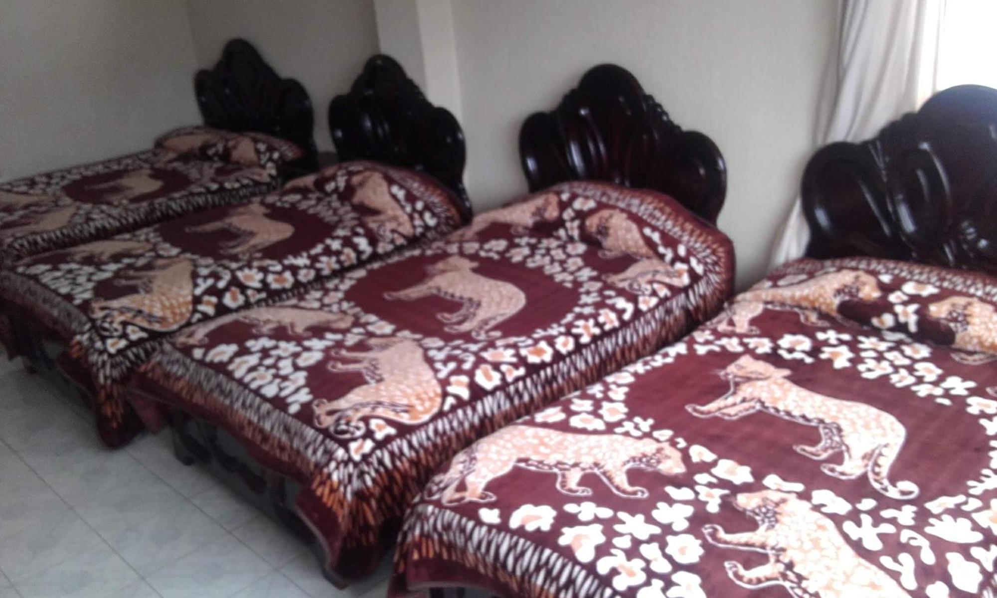 Hostal Lesly Salome Tulcan Bagian luar foto