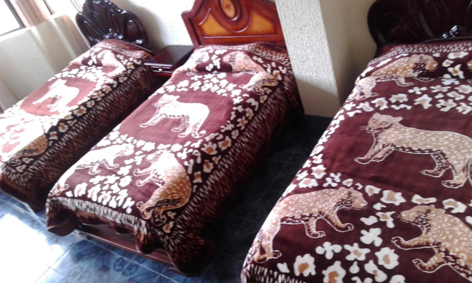 Hostal Lesly Salome Tulcan Bagian luar foto