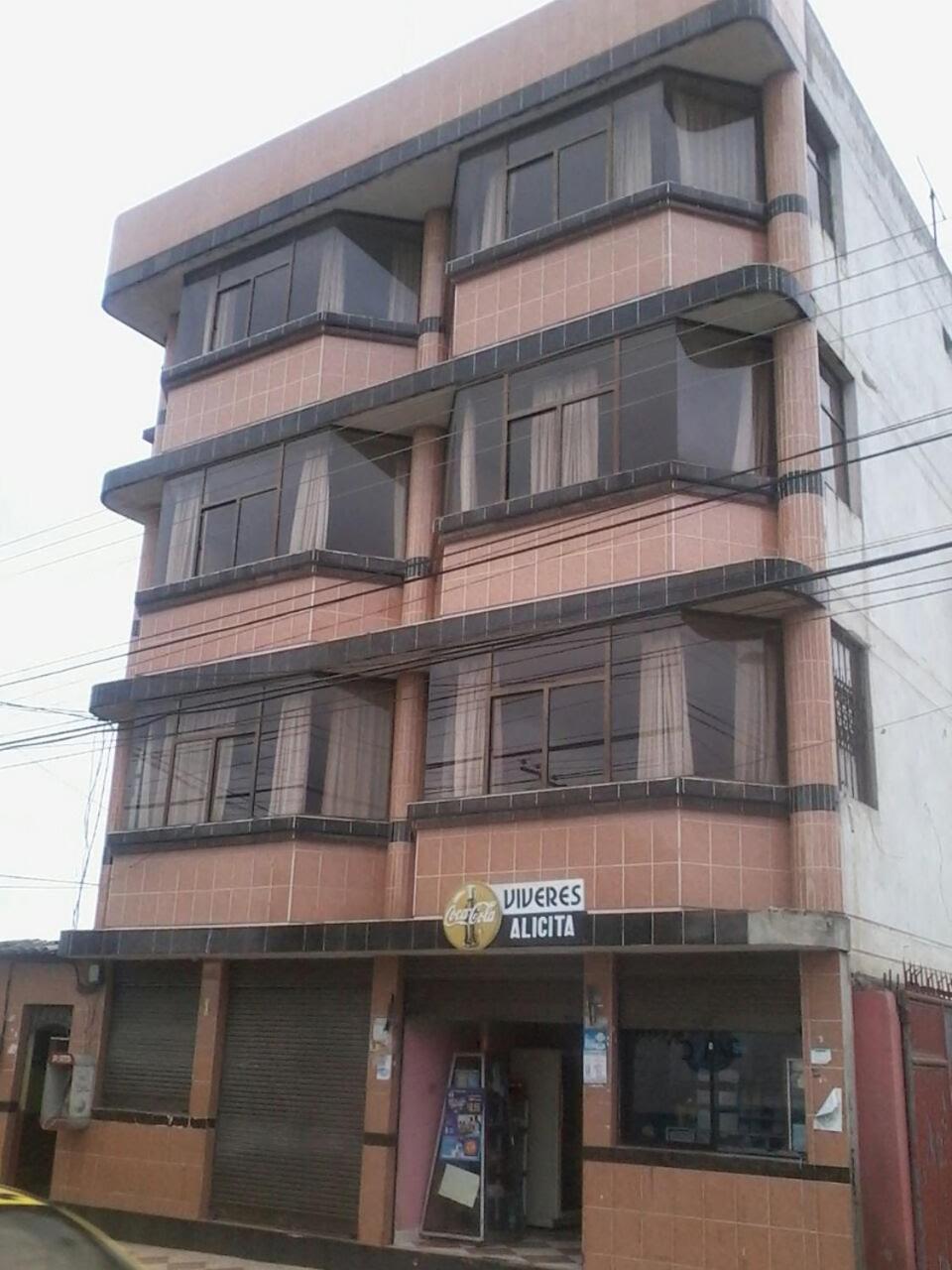 Hostal Lesly Salome Tulcan Bagian luar foto
